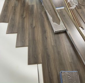 Công trình thực tế sàn gỗ Kronoswiss D2439 SA Màu Socolate